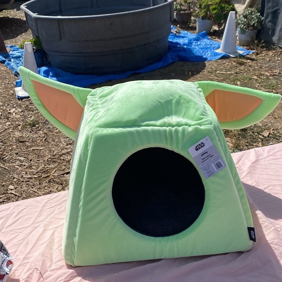 The Child Cave Pet Bed - Picture 1 of 5